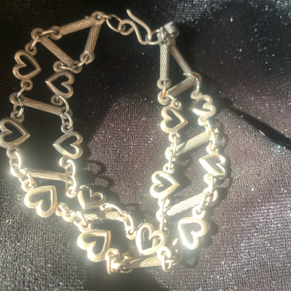 Bracelet of little hearts